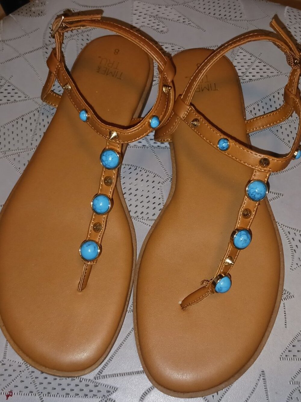 Time and Tru Women’s Brown/Turquoise Studded T-Strap Sandals Buckle US 8 NWOT